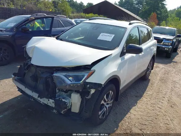 JTMBFREV9HJ155295 2017 TOYOTA RAV 4 - Image 2