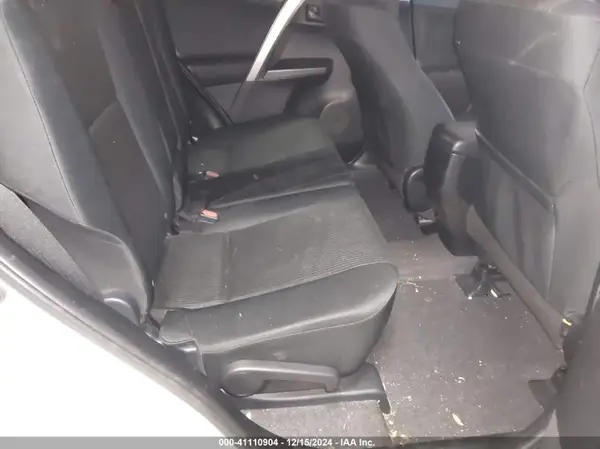JTMBFREV9HJ157094 2017 TOYOTA RAV 4 - Image 8