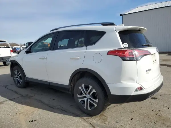JTMBFREV9HJ174834 2017 TOYOTA RAV 4 - Image 2