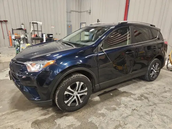 JTMBFREV9HJ704980 2017 TOYOTA RAV 4 - Image 1