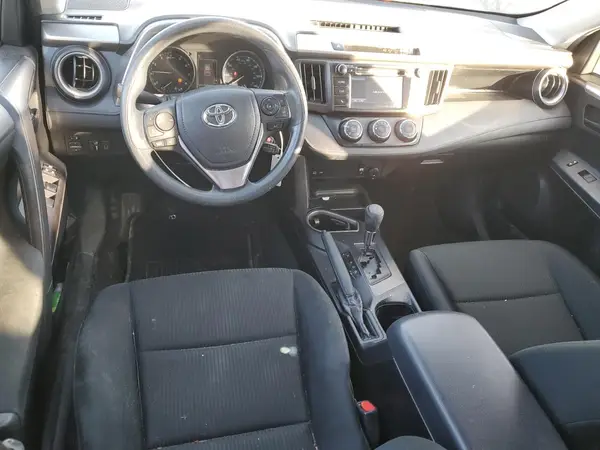 JTMBFREV9HJ712240 2017 TOYOTA RAV 4 - Image 8