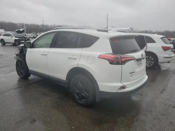 JTMBFREV9JJ198461 2018 TOYOTA RAV 4 - Image 2