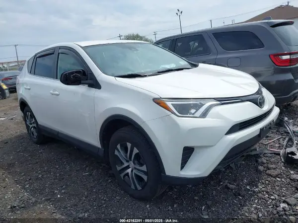 JTMBFREV9JJ200726 2018 TOYOTA RAV 4 - Image 1