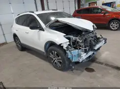 JTMBFREV9JJ202749 2018 TOYOTA RAV 4