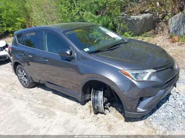 JTMBFREV9JJ217817 2018 TOYOTA RAV 4 - Image 1