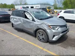 JTMBFREV9JJ218112 2018 TOYOTA RAV 4