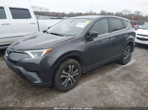 JTMBFREV9JJ261462 2018 TOYOTA RAV 4 - Image 2