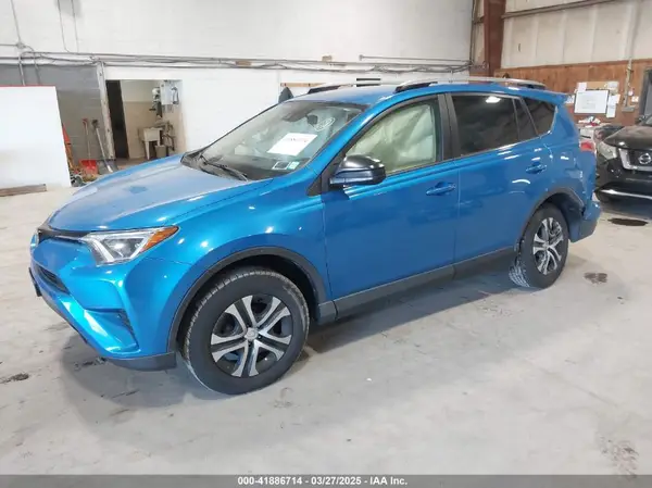 JTMBFREVXHJ156133 2017 TOYOTA RAV 4 - Image 2