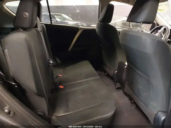 JTMBFREVXJJ221102 2018 TOYOTA RAV 4 - Image 8