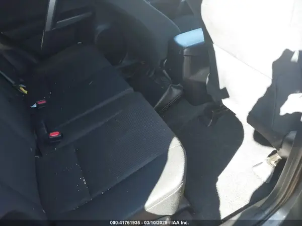 JTMBFREVXJJ246758 2018 TOYOTA RAV 4 - Image 8