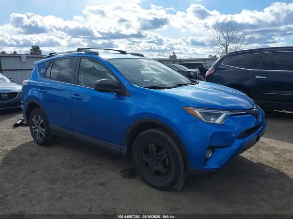 JTMBFREVXJJ256240 2018 TOYOTA RAV 4 - Image 1