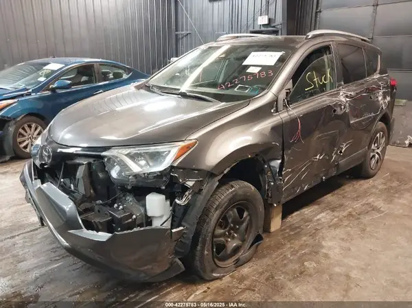 JTMBFREVXJJ732745 2018 TOYOTA RAV 4 - Image 2