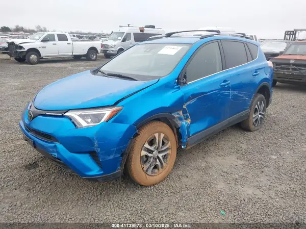 JTMBFREVXJJ739954 2018 TOYOTA RAV 4 - Image 2