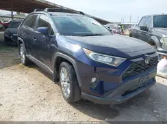 JTMC1RFV0KD022819 2019 TOYOTA RAV 4
