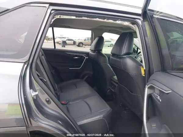 JTMC1RFV0KD504612 2019 TOYOTA RAV 4 - Image 8