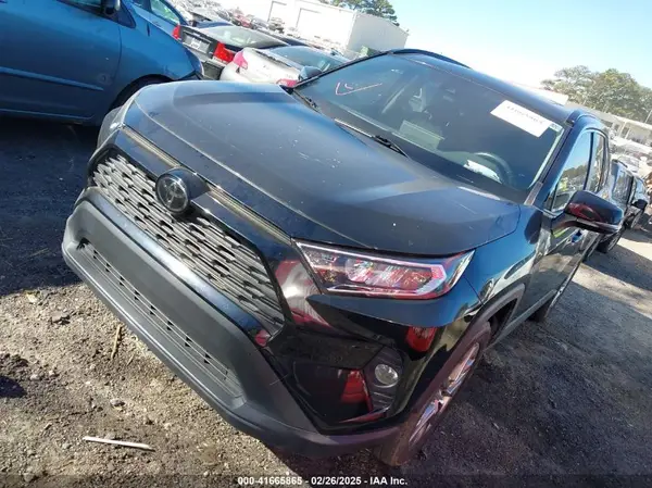 JTMC1RFV1KD036910 2019 TOYOTA RAV 4 - Image 2