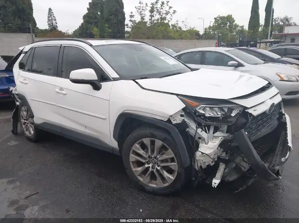 JTMC1RFV3KD015766 2019 TOYOTA RAV 4 - Image 1