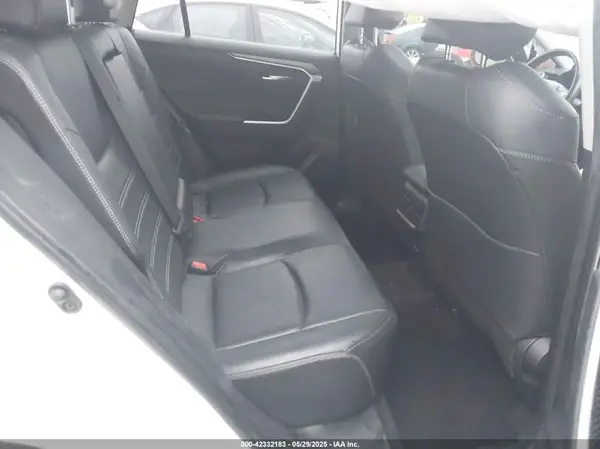 JTMC1RFV3KD015766 2019 TOYOTA RAV 4 - Image 8