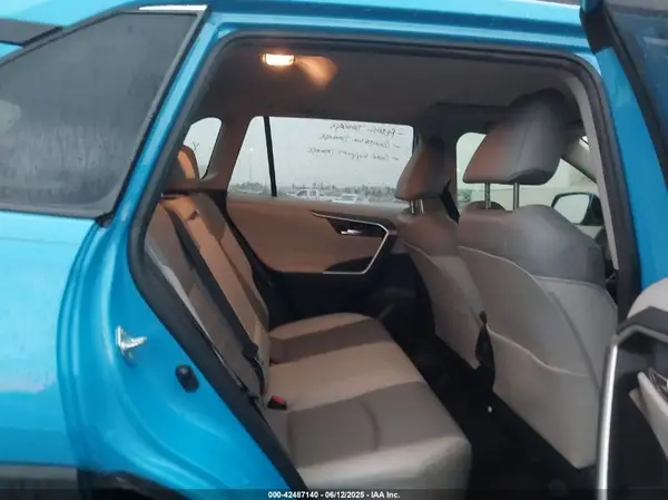 JTMC1RFV3KD022443 2019 TOYOTA RAV 4 - Image 8