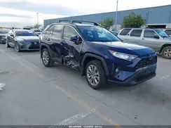 JTMC1RFV3KD503275 2019 TOYOTA RAV 4