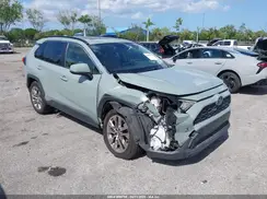 JTMC1RFV5KD014585 2019 TOYOTA RAV 4