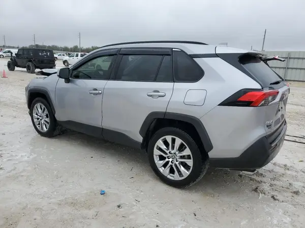 JTMC1RFV5LD042713 2020 TOYOTA RAV 4 - Image 2