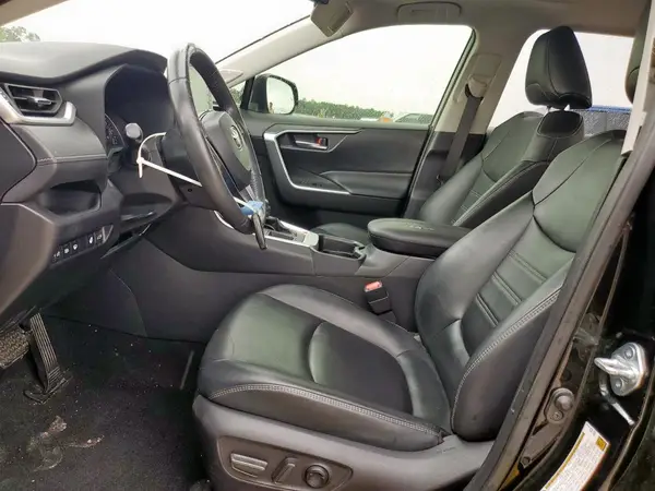2020 TOYOTA RAV 4 auction photo 7