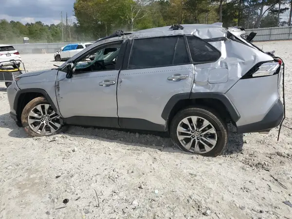 JTMC1RFV5MD066155 2021 TOYOTA RAV 4 - Image 2