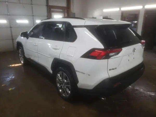 JTMC1RFV6KD002994 2019 TOYOTA RAV 4 - Image 2