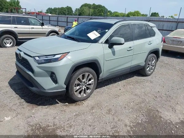 JTMC1RFV6ND087811 2022 TOYOTA RAV 4 - Image 2