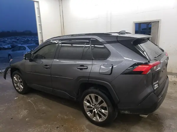 JTMC1RFV8KD506821 2019 TOYOTA RAV 4 - Image 2