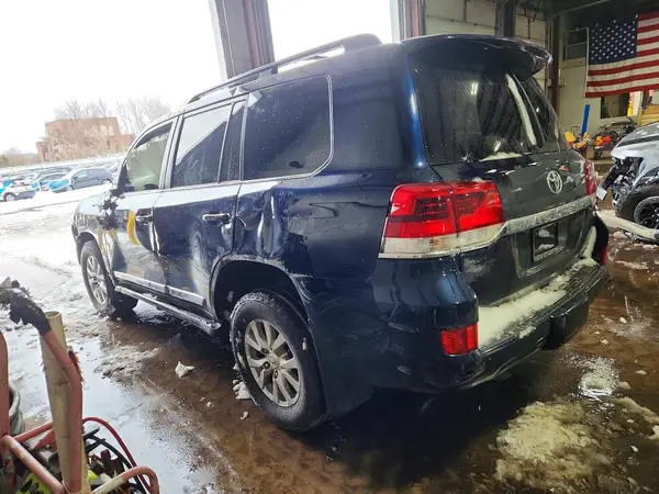 JTMCY7AJ1K4079700 2019 TOYOTA LAND CRUISER - Image 2