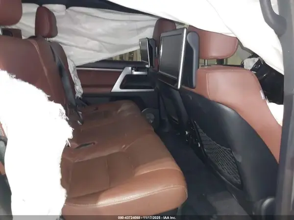 JTMCY7AJ4H4059756 2017 TOYOTA LAND CRUISER - Image 8