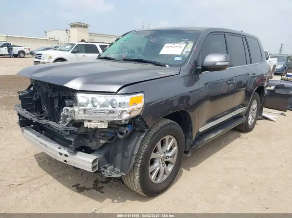 JTMCY7AJ5K4079361 2019 TOYOTA LAND CRUISER - Image 2