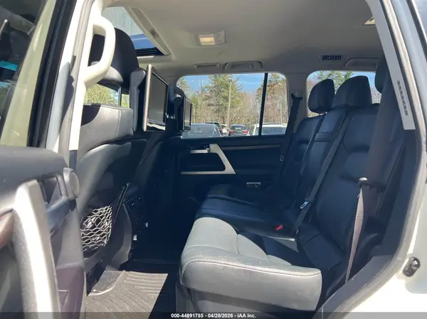 JTMCY7AJ7G4042416 2016 TOYOTA LAND CRUISER - Image 8
