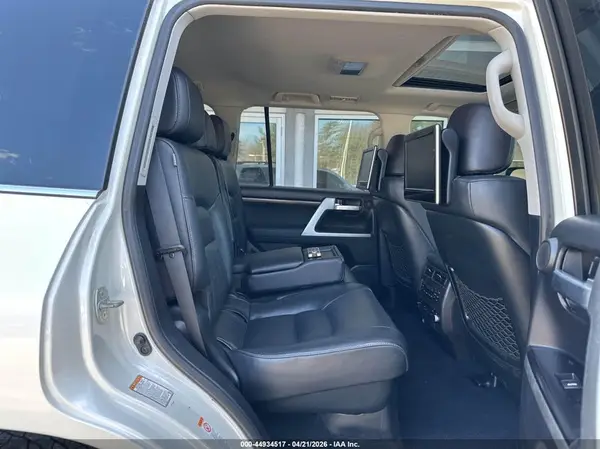 JTMCY7AJ7H4052946 2017 TOYOTA LAND CRUISER - Image 8