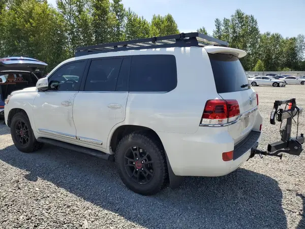 JTMCY7AJ7J4064276 2018 TOYOTA LAND CRUISER - Image 2