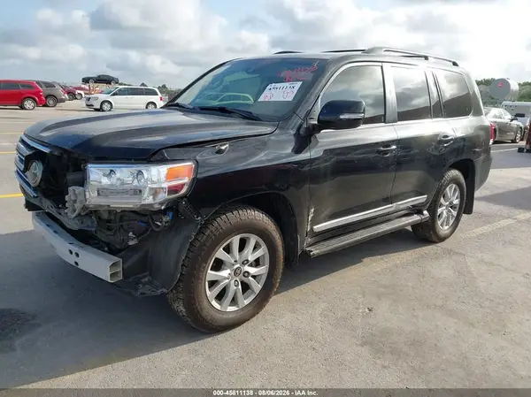JTMCY7AJ7J4064567 2018 TOYOTA LAND CRUISER - Image 2