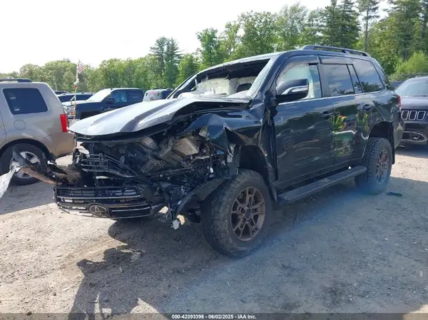JTMCY7AJ7L4090296 2020 TOYOTA LAND CRUISER - Image 2