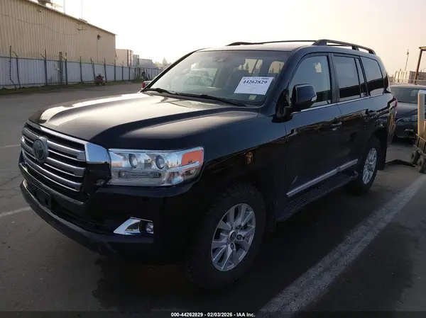 JTMCY7AJ8H4053104 2017 TOYOTA LAND CRUISER - Image 2
