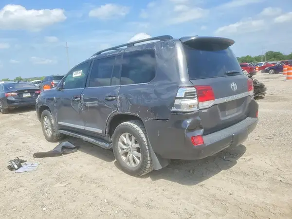 JTMCY7AJ8J4063573 2018 TOYOTA LAND CRUISER - Image 2