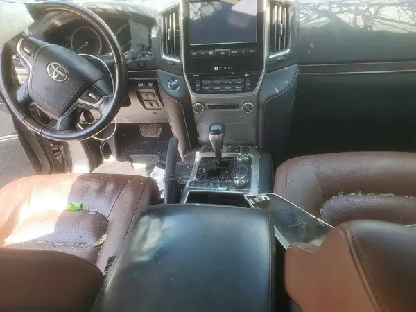 JTMCY7AJ8J4063573 2018 TOYOTA LAND CRUISER - Image 8