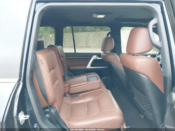 JTMCY7AJ8K4080486 2019 TOYOTA LAND CRUISER - Image 8