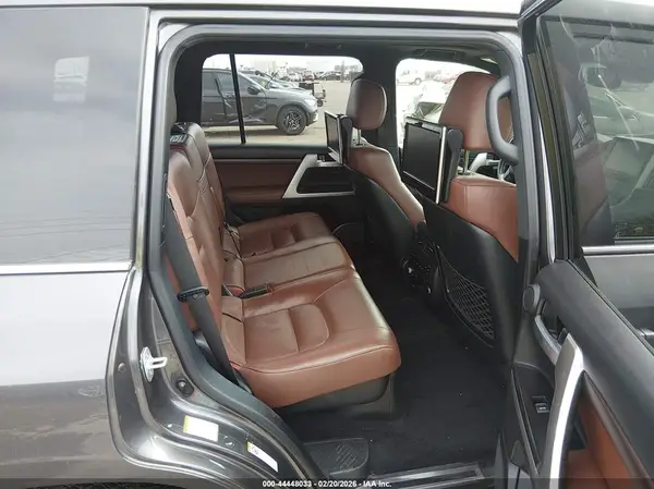 JTMCY7AJ9H4058957 2017 TOYOTA LAND CRUISER - Image 8