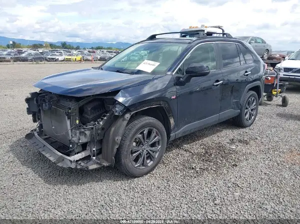 JTMD6RFV0NJ019432 2022 TOYOTA RAV 4 - Image 2