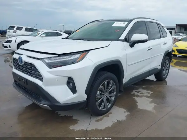 JTMD6RFV5RJ062086 2024 TOYOTA RAV 4 - Image 2