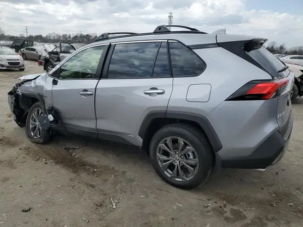 JTMD6RFV5SD157252 2025 TOYOTA RAV 4 - Image 2