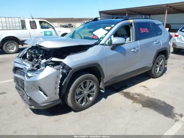 JTMD6RFV6RD136503 2024 TOYOTA RAV 4 - Image 2