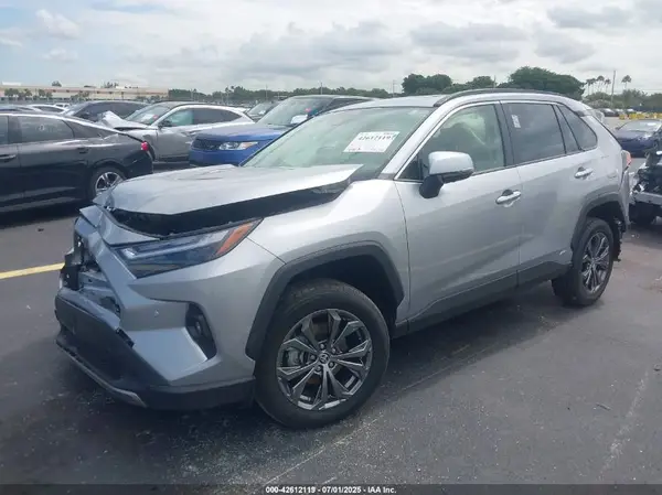 JTMD6RFV7RD137157 2024 TOYOTA RAV 4 - Image 2
