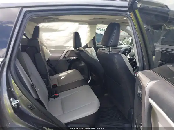 JTMDFREV0GJ067632 2016 TOYOTA RAV 4 - Image 8